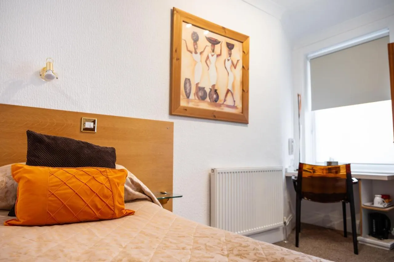 Park Manor Hotel Scarborough 2*,